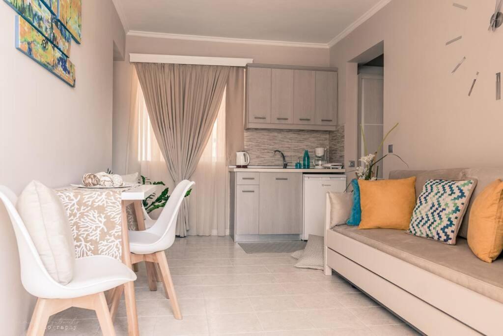 Remvi Deluxe Apartment 202 With Sea View Κάρπαθος Εξωτερικό φωτογραφία